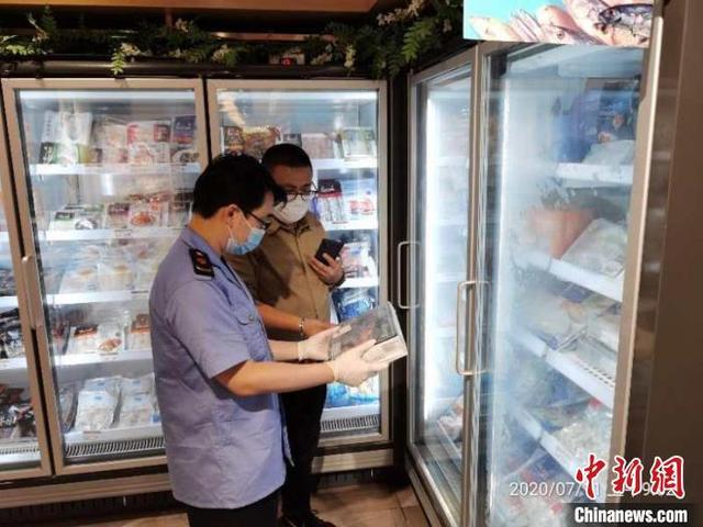 上海开展厄瓜多尔问题冻虾检查 督促经销商封存涉事企业冻虾