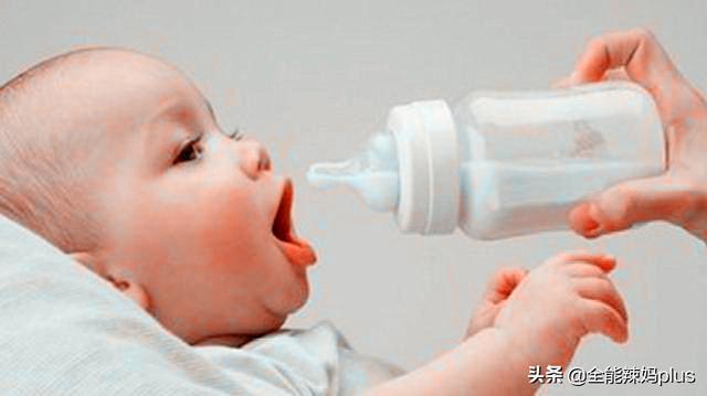 冲奶粉时一个错误举动，导致婴儿肠坏死，多数新手家长每天做