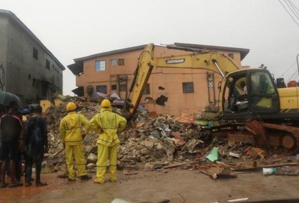 尼日利亚拉各斯一居民楼坍塌致3人死亡