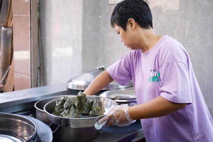 跟黑蜀黍去东莞：吃的真饱，学的真多！（内含全套吃喝攻略）