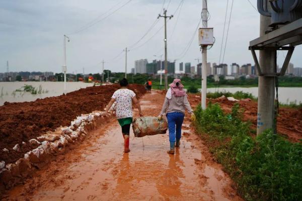 跳得了舞，抢得了险！这绝对是“乘风破浪的姐姐”！