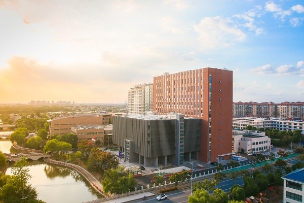 图说：浦东医院新建的科教大楼  采访对象供图（下同）