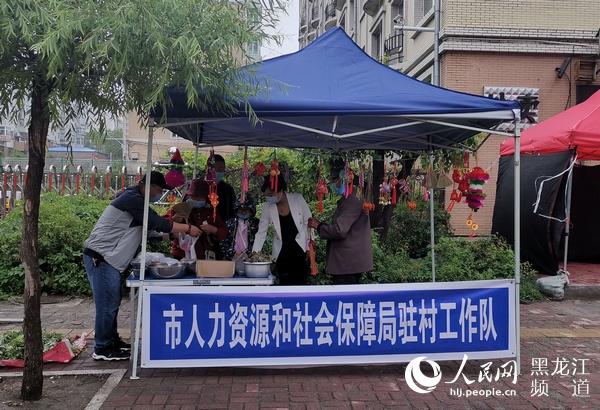 七台河市为高质量脱贫注入“红色动能” 让贫困群众真受益、真脱贫