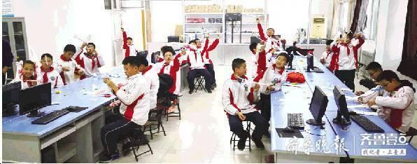 淄川金城中学名师明德打造高效课堂，特色办学铸就品牌名校