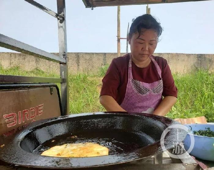 江西抗洪现场：居民撤离，18岁以上青壮年全留村，大妈组团上阵！（多图+视频）