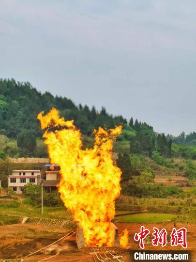 西南油气田蓬探1井。彭刚 摄