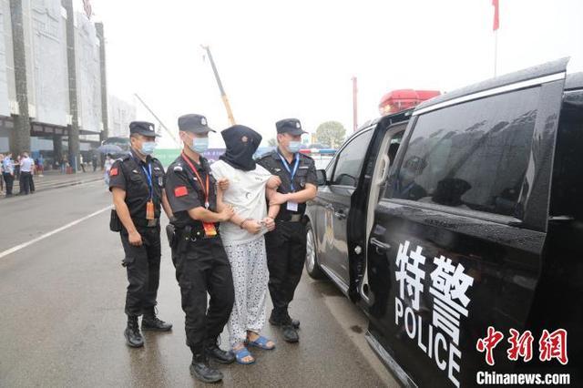 湖北荆州警方跨境抓获贩毒嫌疑人 收缴冰毒3.275公斤