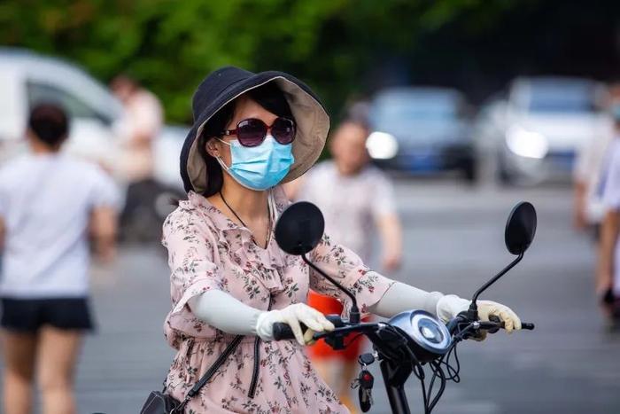 37.7℃！广州气温创年内新高，高温预警持续时间或破纪录