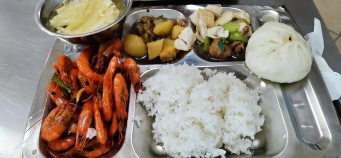 机关探秘丨各地公务员的食堂都吃些啥？