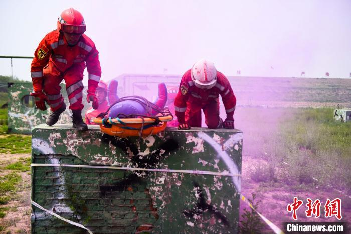 考核现场。　于圆 摄