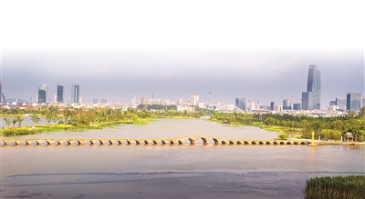  图为苏州宝带桥。