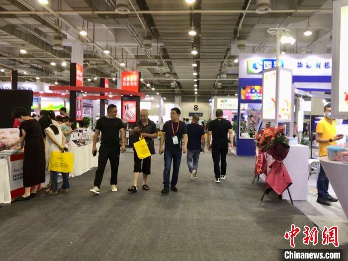 展会现场。　李典 摄