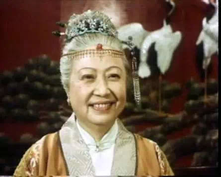  此处转载微信公众号上海影评学会画外音的文章《林默予：女神养成记》，共同深切缅怀老艺术家。