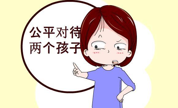 夫妻要二胎，当小宝宝快出生时，如何帮大宝做好准备？要重视