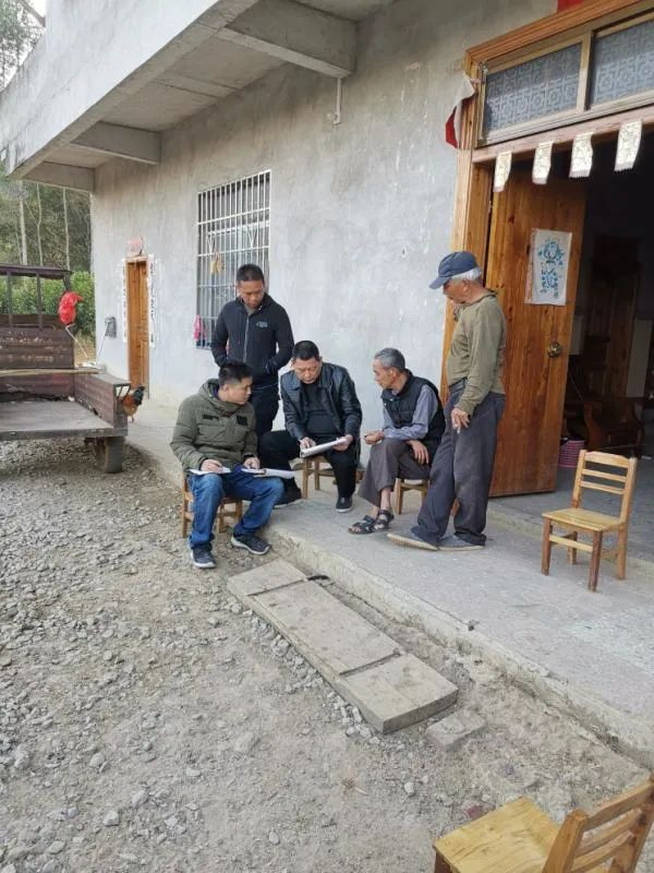 　▲专案组深入乡村排查