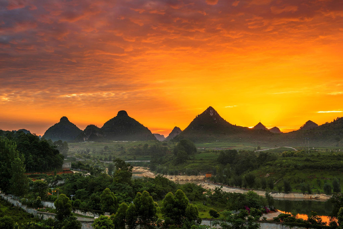 双乳峰 黔西南州委宣传部供图