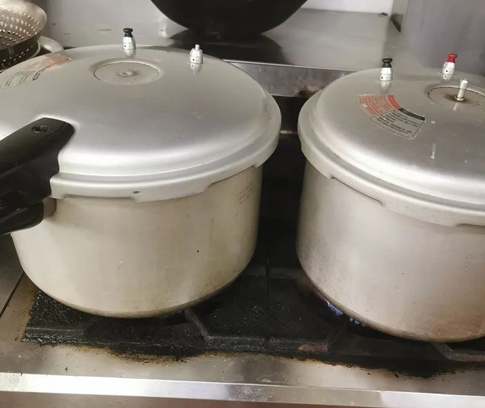 图6 用高压锅炖煮中