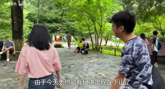 像极了朋友见面约会的日常