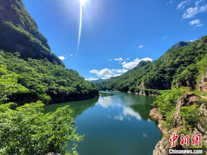 南尧河系海南第二大河流昌化江的重要支流。　王晓斌 摄