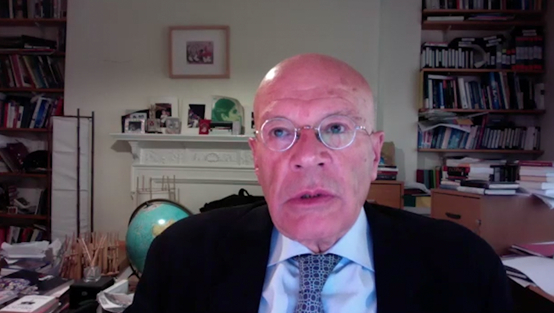 图为马丁·雅克通过视频连线接受本报采访