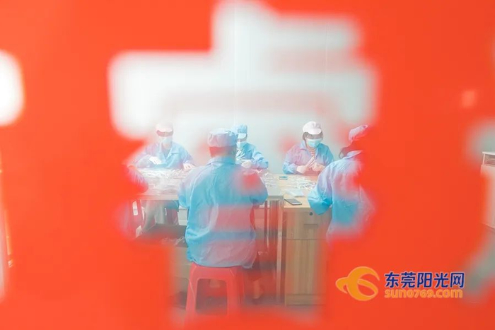 ▲纸吸管生产中