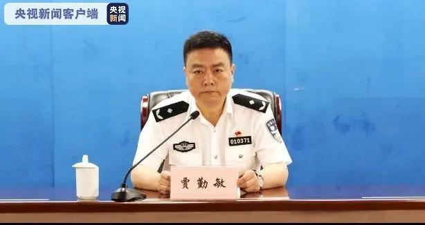 杭州警方冲洗筛查38车粪水发现人体组织，是她！