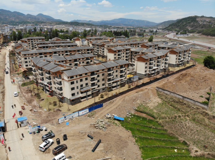 图为昭觉县易地扶贫搬迁县城集中安置点，“悬崖村”村民新家位于此地 中新社 张浪摄