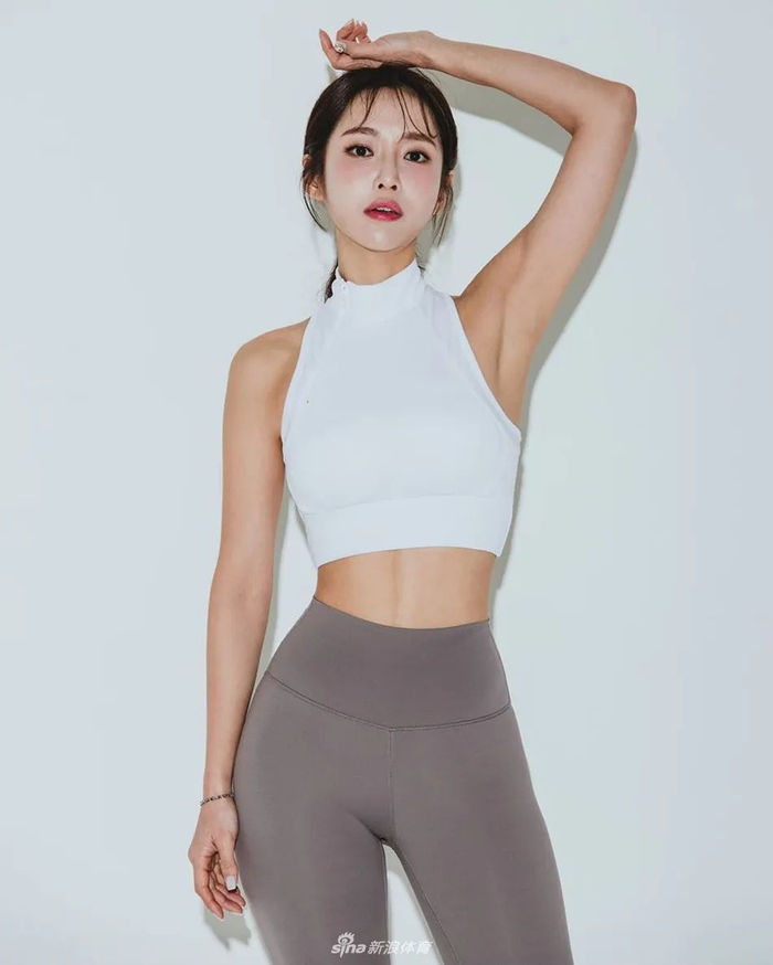 韩国美女姜贤京性感健身颜值甜美魔鬼身材曼妙诱人