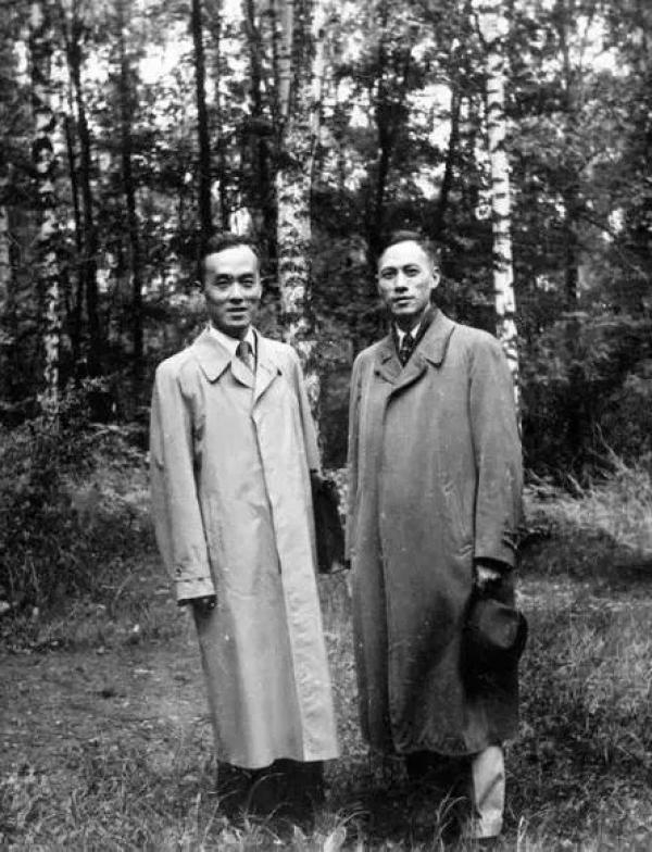 季羡林在德国留学期间和同学合影