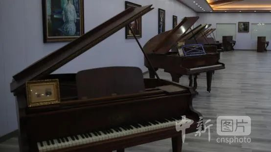 图为洛社镇钢琴 中新社 蒋启明 摄