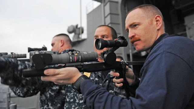 美军为核潜艇艇员配备激光枪 浮出水面时能对付空中目标