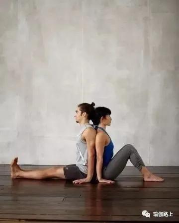 如何运用双人瑜伽加深练习？（收藏）