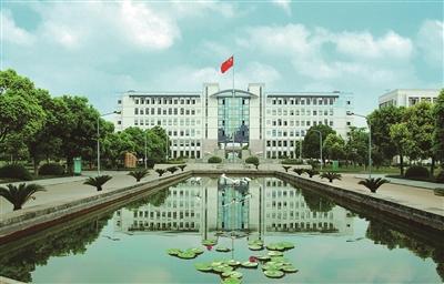  盐城工学院建军东路校区知行楼