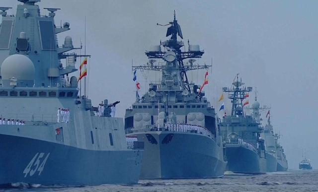 美国上将警告，俄海军在地中海大编队出动，美航母舰队四面楚歌