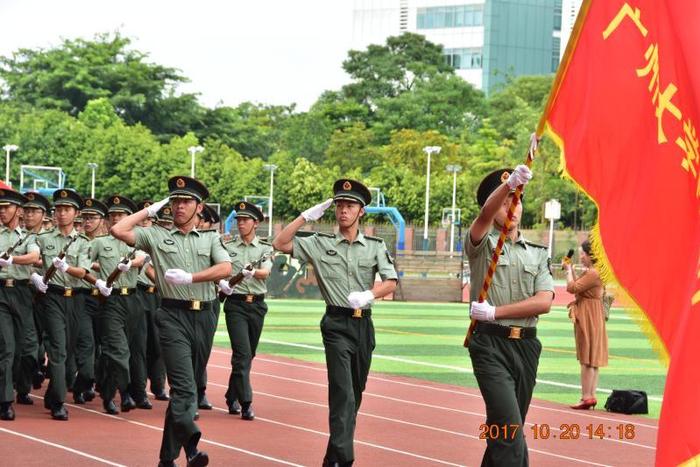 广附国防教育：学生在汗水中历练 挥洒出别样的青春