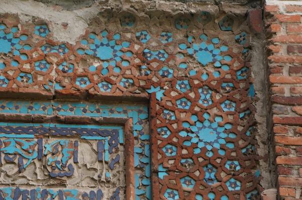 伊朗笔记①｜从大不里士的蓝色清真寺到马拉盖的红塔