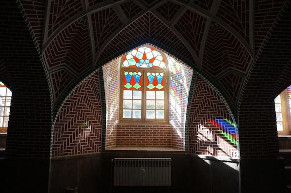 伊朗笔记①｜从大不里士的蓝色清真寺到马拉盖的红塔