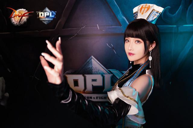 地下城与勇士 女圣职者cosplay