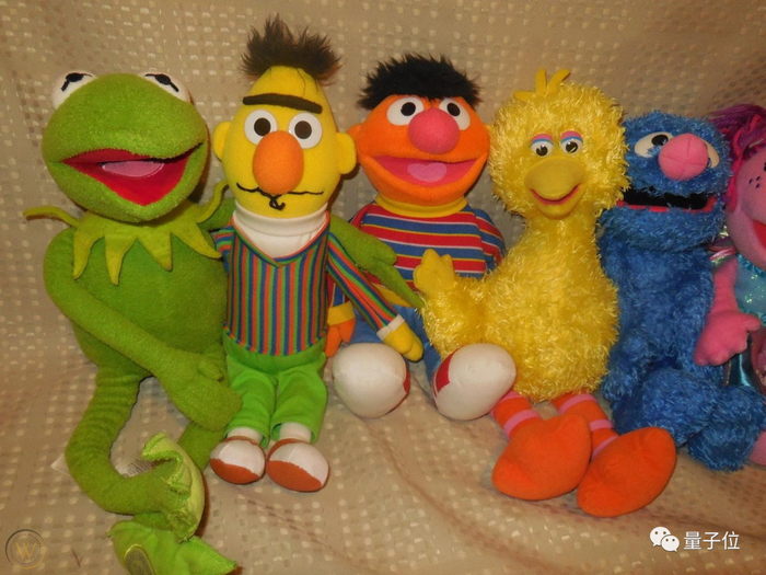 △ 少了一位ELMo