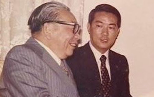 蒋经国与宋楚瑜（资料图）