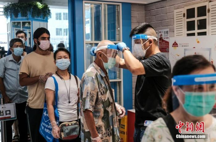 香港连续10天单日破百宗　医学界指抗疫走到“十字路口”