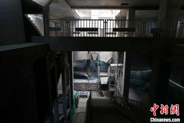 北京地铁宣武门站将新增3条换乘通道。图为施工现场。　富田 摄