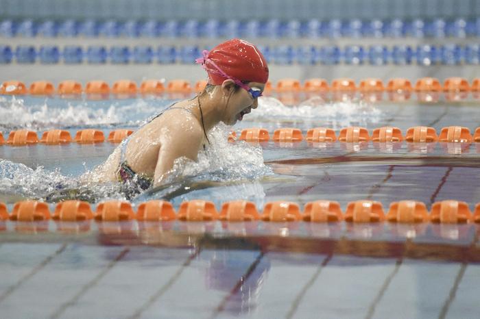 全国冠军参加安徽省游泳测试赛