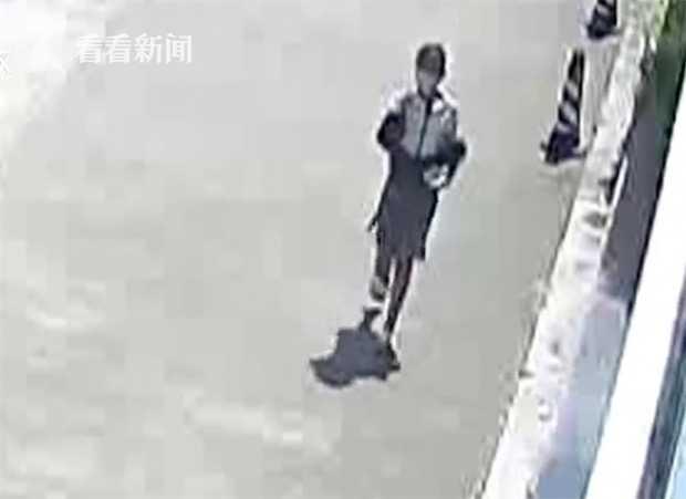 9个月大男婴被弃公安局门口！“未成年”宝妈留纸条：无力抚养