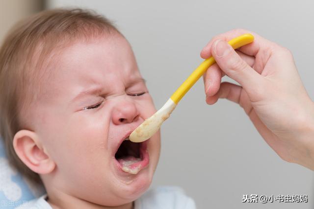 夏天宝宝不爱吃饭怎么办？父母学会这6招应对孩子厌食，娃吃饭香
