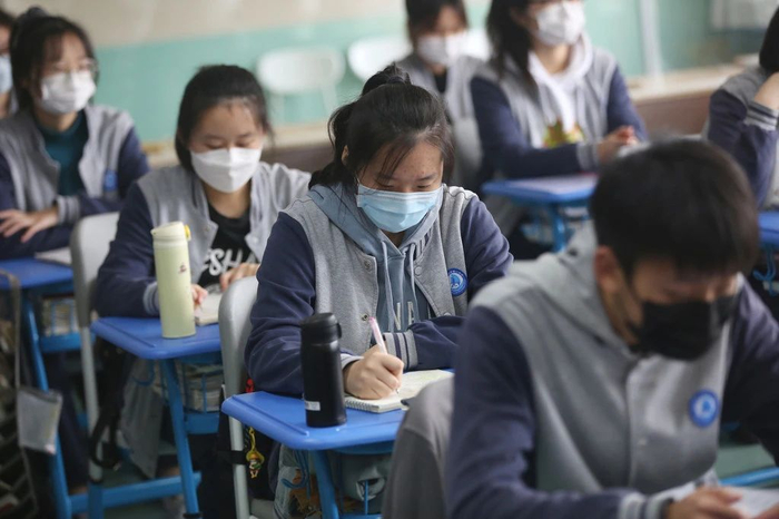问教丨“高考最难省份”排名,不能只是引发口水仗的“八卦谈资”__财经头条__新浪财经