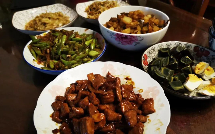 ▲隔离期间，管军家的晚餐。受访者供图