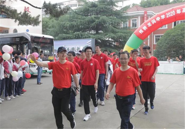 玉桐临风生长教育风景独好  紫薇飘香人生新旅百花齐放