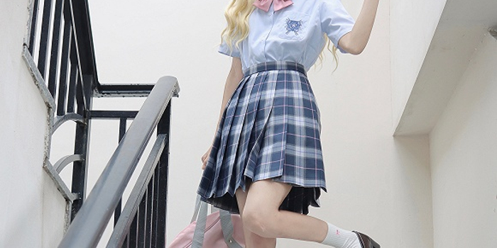 从少女到警察 Jk制服的爆红与困境 手机新浪网