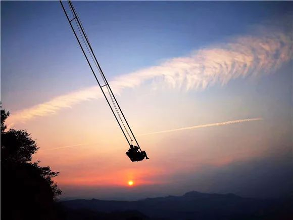 梦幻奥陶纪 图：万盛经开区党工委宣传部 